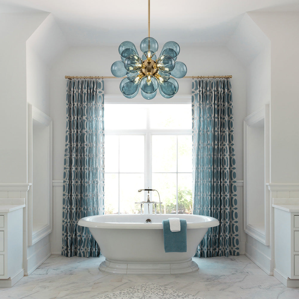 Candelabru cu globuri de sticlă albastră