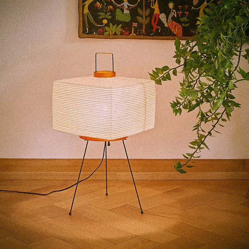 Yoko - Lampa de podea cu suport cubic