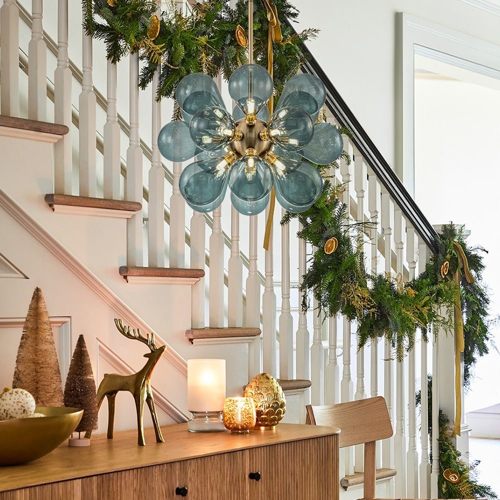 Candelabru cu globuri de sticlă albastră